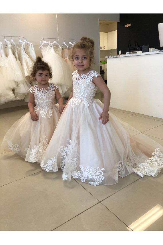 Avorio Abito da ballo Barca Tulle Pizzo Lunga Abiti da ragazza di fiori AllIngrosso