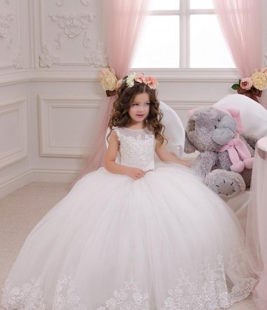 Avorio Abito da ballo Barca Tulle Pizzo Lunga Abiti da ragazza di fiori AllIngrosso
